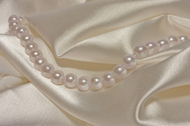 Do real pearls fade and lose their luster if not worn​