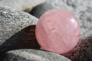 What Should I Look For When Buying Rose Quartz Jewelry VALUE BUYING GUIDE FOR ROSE QUARTZ JEWELRY LOVERS